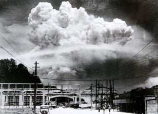 La Bombe à Nagasaki : Une Plongée dans l'Histoire