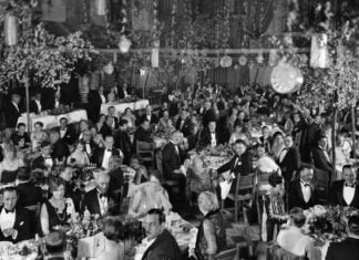 Le premier banquet des Oscars, le 16 mai 1929, à l'hôtel Hollywood Roosevelt