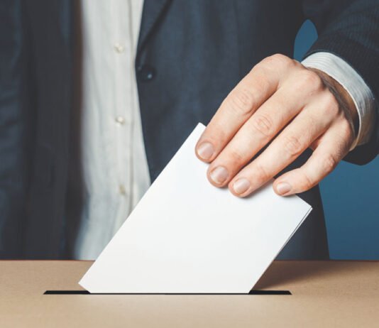 Dans le monde d'aujourd'hui, doit-on s'enquérir de la préservation de la démocratie ?