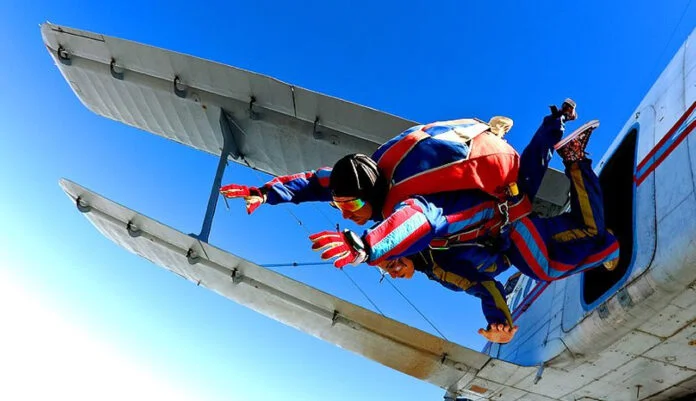 Avez-vous déjà essayé le saut en parachute ? : Une aventure entre plaisir, adrénaline et peur