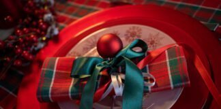 Les Mystères Colorés de Noël : Pourquoi Rouge et Vert?
