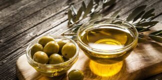 L'Or Liquide de Longévité: Le Pouvoir Insoupçonné de l'Huile d'Olive