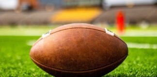 Touchdown dans l'Histoire: Les Débuts Explosifs du Super Bowl