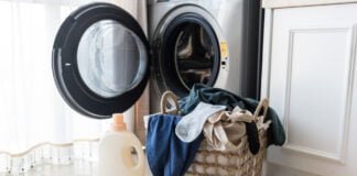 L'Art du Lavage: Préserver la Splendeur de Vos Vêtements