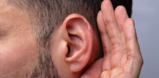 Ne pas bien entendre pourrait-il mener à la démence ?