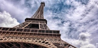 Les Secrets les Plus Fous de la Tour Eiffel