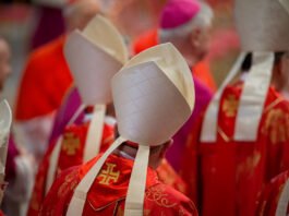 Le seuil du secret : l’entrée en conclave